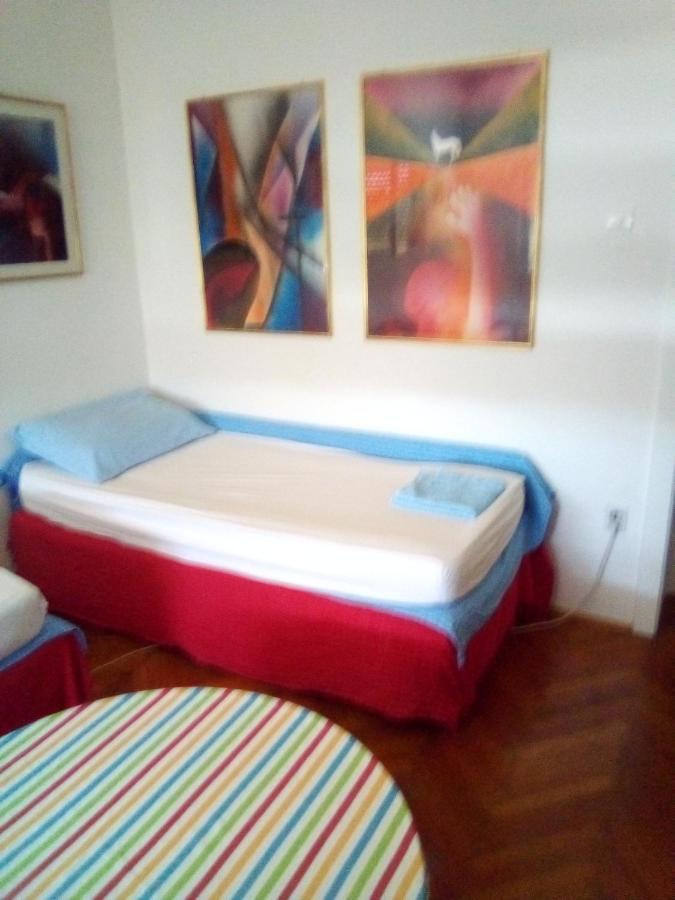 Riki Accommodation Спліт Екстер'єр фото